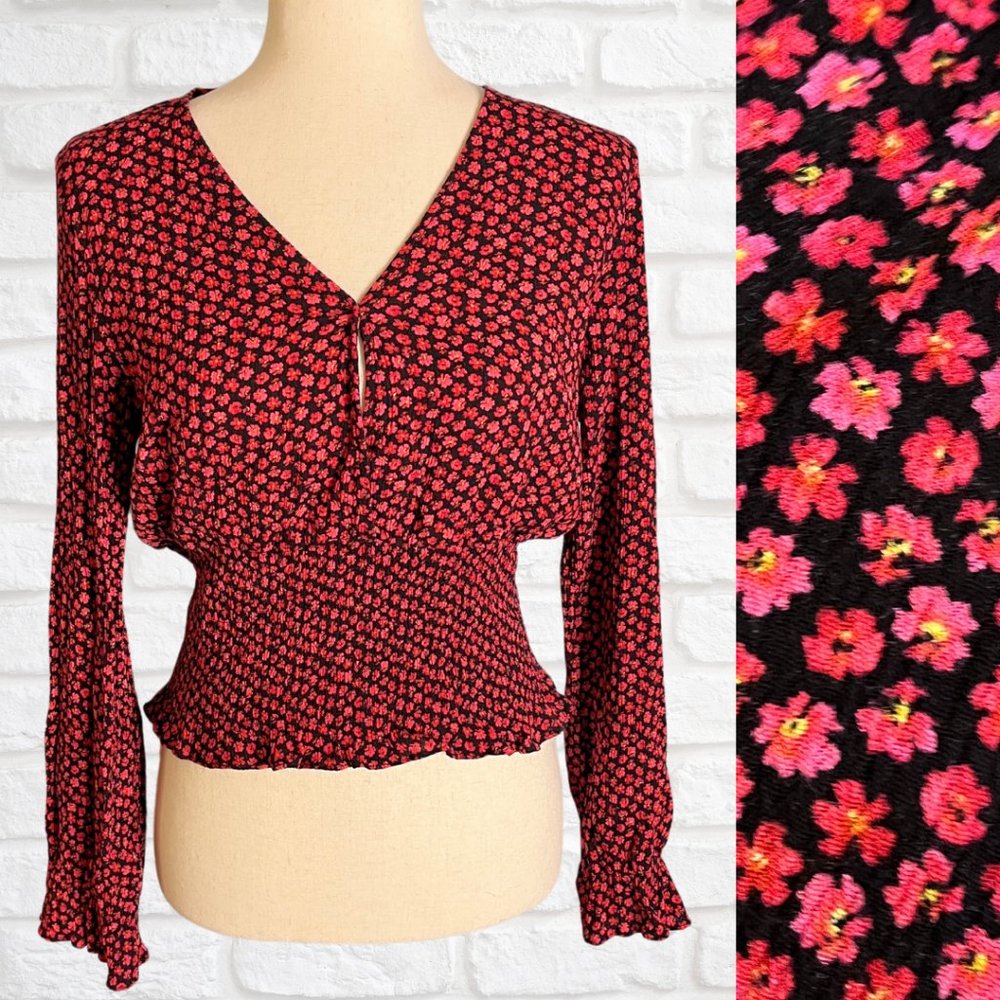 Paper Crane Size Large Long Sleeve Top Keyhole Smocked Waist Black Pink Floral